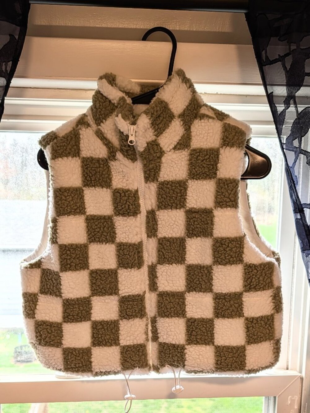 Wild Rose Green and White Checkered Sherpa Vest Size XS